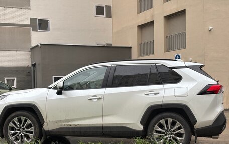 Toyota RAV4, 2020 год, 3 220 000 рублей, 3 фотография