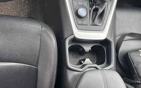 Toyota RAV4, 2020 год, 3 220 000 рублей, 13 фотография
