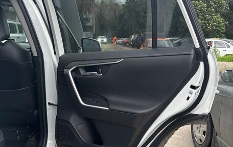 Toyota RAV4, 2020 год, 3 220 000 рублей, 17 фотография