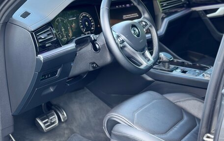 Volkswagen Touareg III, 2019 год, 6 000 000 рублей, 5 фотография