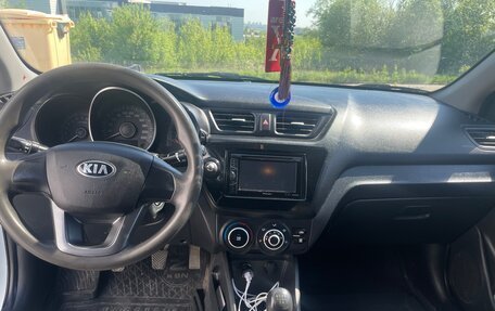 KIA Rio III рестайлинг, 2013 год, 985 000 рублей, 4 фотография