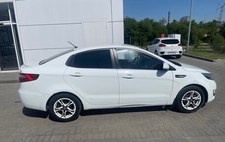 KIA Rio III рестайлинг, 2013 год, 985 000 рублей, 6 фотография
