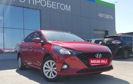 Hyundai Solaris II рестайлинг, 2021 год, 1 639 000 рублей, 2 фотография
