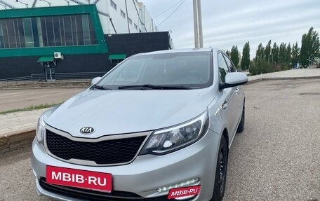 KIA Rio III рестайлинг, 2015 год, 1 030 000 рублей, 2 фотография
