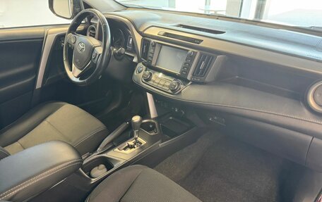 Toyota RAV4, 2019 год, 2 399 000 рублей, 11 фотография