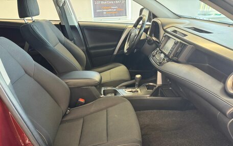 Toyota RAV4, 2019 год, 2 399 000 рублей, 10 фотография