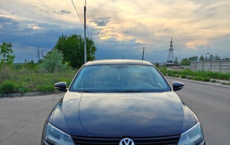 Volkswagen Jetta VI, 2014 год, 1 550 000 рублей, 2 фотография