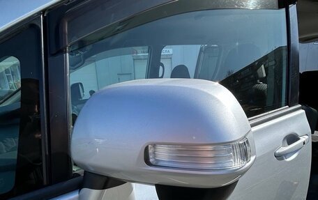 Toyota Noah III, 2008 год, 1 400 000 рублей, 19 фотография
