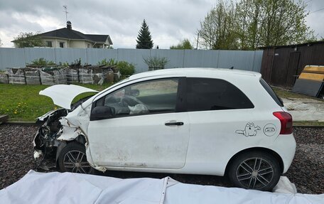 Toyota Yaris III рестайлинг, 2008 год, 150 000 рублей, 4 фотография