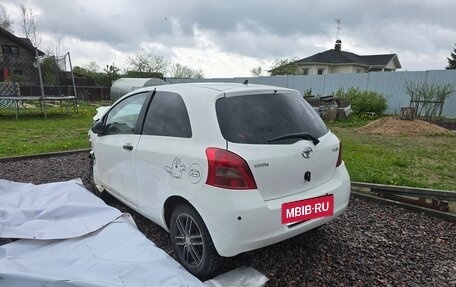 Toyota Yaris III рестайлинг, 2008 год, 150 000 рублей, 6 фотография