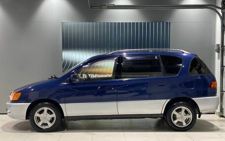 Toyota Ipsum II, 2000 год, 650 000 рублей, 2 фотография