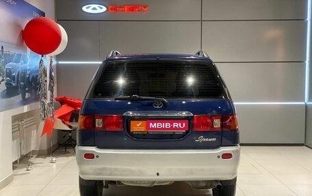Toyota Ipsum II, 2000 год, 650 000 рублей, 4 фотография