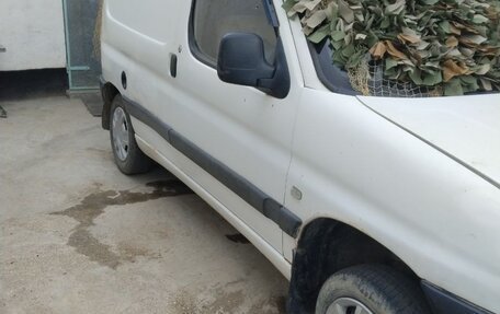 Peugeot Partner II рестайлинг 2, 1999 год, 110 000 рублей, 2 фотография