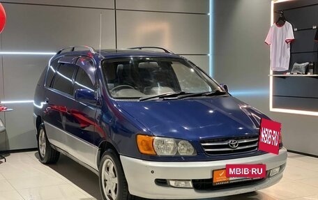 Toyota Ipsum II, 2000 год, 650 000 рублей, 8 фотография