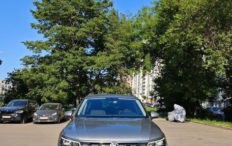 Volkswagen Tiguan II, 2017 год, 2 350 000 рублей, 3 фотография