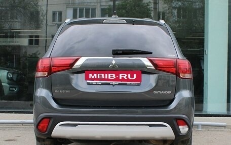 Mitsubishi Outlander III рестайлинг 3, 2019 год, 2 487 000 рублей, 6 фотография