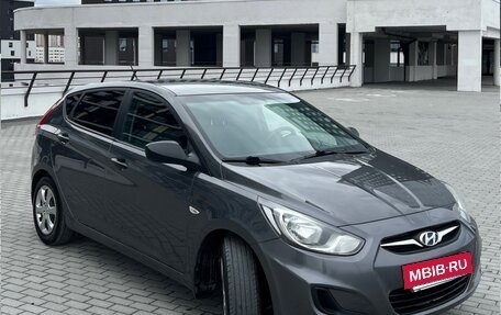 Hyundai Solaris II рестайлинг, 2011 год, 790 000 рублей, 3 фотография
