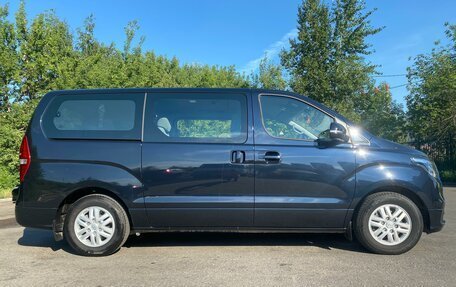 Hyundai H-1 II рестайлинг, 2019 год, 3 900 000 рублей, 5 фотография