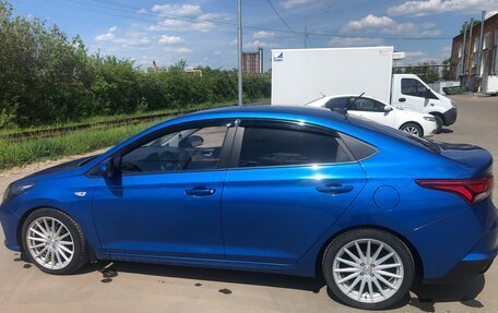 Hyundai Solaris II рестайлинг, 2021 год, 1 800 000 рублей, 4 фотография