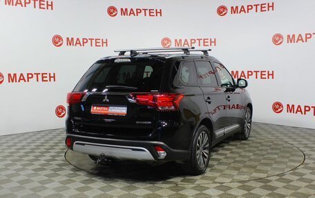 Mitsubishi Outlander III рестайлинг 3, 2018 год, 1 959 000 рублей, 5 фотография