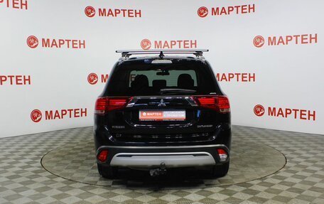 Mitsubishi Outlander III рестайлинг 3, 2018 год, 1 959 000 рублей, 6 фотография