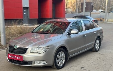 Skoda Superb III рестайлинг, 2009 год, 835 000 рублей, 2 фотография