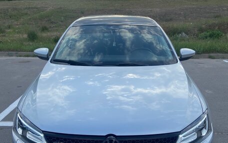 Volkswagen Jetta VI, 2012 год, 1 495 000 рублей, 2 фотография