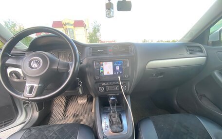 Volkswagen Jetta VI, 2012 год, 1 495 000 рублей, 9 фотография