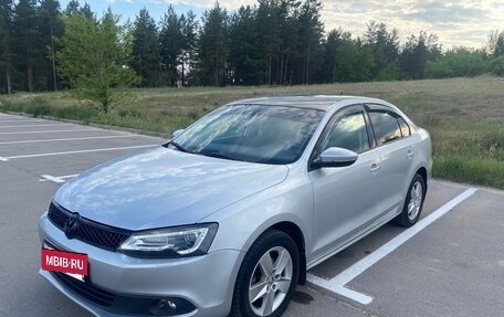 Volkswagen Jetta VI, 2012 год, 1 495 000 рублей, 3 фотография