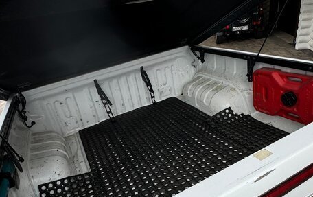 Toyota Hilux VIII, 2015 год, 6 500 000 рублей, 11 фотография