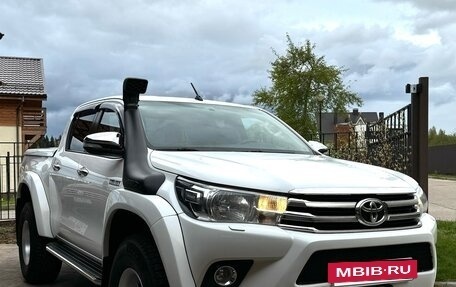 Toyota Hilux VIII, 2015 год, 6 500 000 рублей, 10 фотография