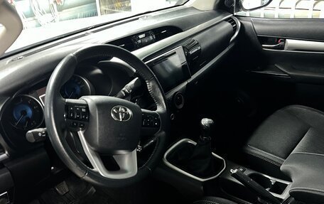 Toyota Hilux VIII, 2015 год, 6 500 000 рублей, 13 фотография