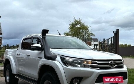 Toyota Hilux VIII, 2015 год, 6 500 000 рублей, 14 фотография