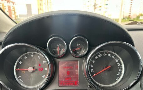 Opel Astra J, 2013 год, 725 000 рублей, 5 фотография