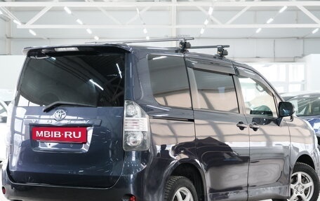 Toyota Voxy II, 2008 год, 1 349 000 рублей, 5 фотография
