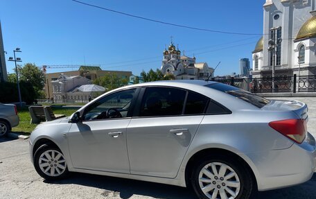 Chevrolet Cruze II, 2011 год, 570 000 рублей, 4 фотография