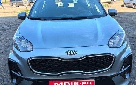 KIA Sportage IV рестайлинг, 2020 год, 2 300 000 рублей, 2 фотография