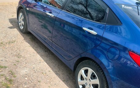 Hyundai Solaris II рестайлинг, 2012 год, 870 000 рублей, 5 фотография