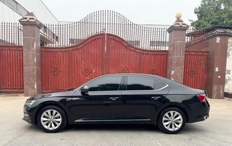 Skoda Superb III рестайлинг, 2021 год, 1 580 441 рублей, 4 фотография