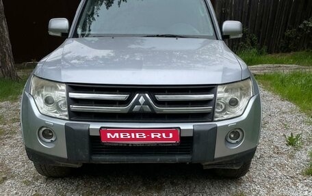 Mitsubishi Pajero IV, 2007 год, 1 570 000 рублей, 2 фотография