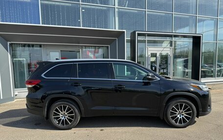 Toyota Highlander III, 2018 год, 3 719 000 рублей, 5 фотография