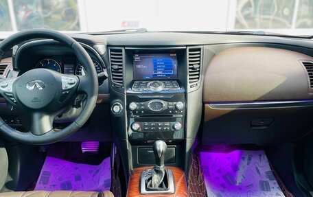 Infiniti FX II, 2012 год, 2 580 000 рублей, 14 фотография