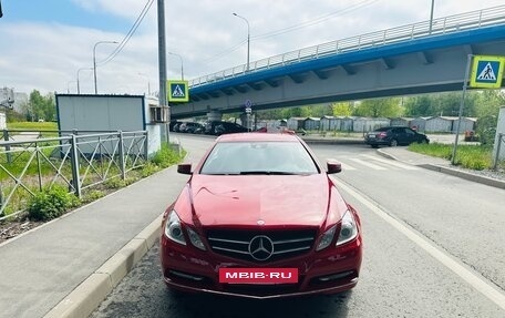 Mercedes-Benz E-Класс, 2011 год, 1 875 000 рублей, 3 фотография