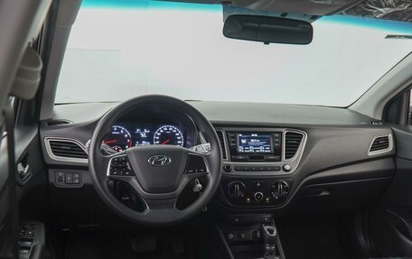 Hyundai Accent IV, 2023 год, 1 750 000 рублей, 6 фотография