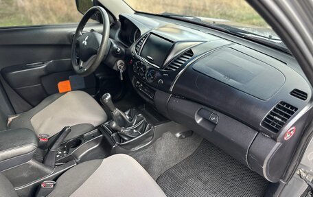 Mitsubishi L200 IV рестайлинг, 2014 год, 1 299 999 рублей, 9 фотография