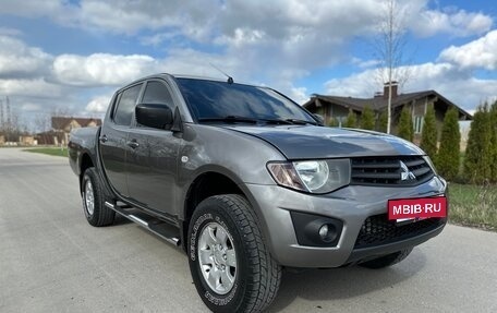 Mitsubishi L200 IV рестайлинг, 2014 год, 1 299 999 рублей, 2 фотография