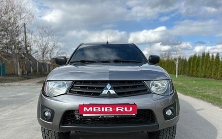 Mitsubishi L200 IV рестайлинг, 2014 год, 1 299 999 рублей, 3 фотография