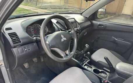 Mitsubishi L200 IV рестайлинг, 2014 год, 1 299 999 рублей, 10 фотография