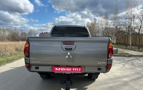 Mitsubishi L200 IV рестайлинг, 2014 год, 1 299 999 рублей, 6 фотография