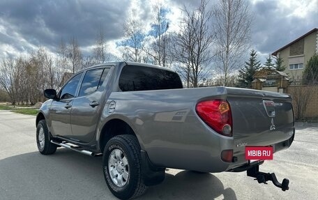 Mitsubishi L200 IV рестайлинг, 2014 год, 1 299 999 рублей, 7 фотография